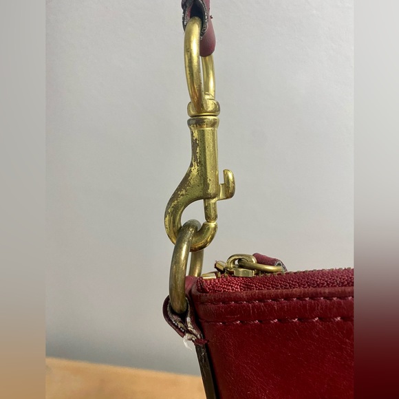 Coach Crossbody in Raspberry Leather - Picture 4 of 10